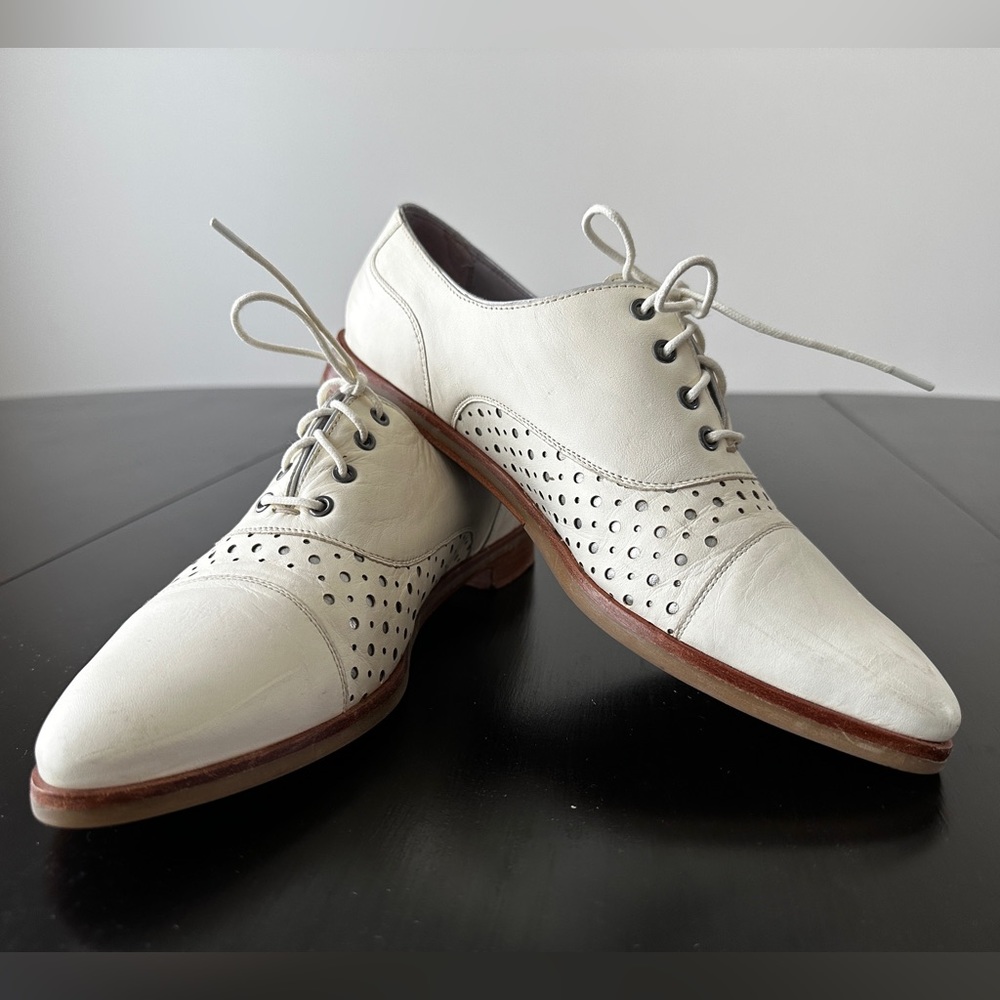 Johnston & Murphy Size 8.5 Tie Loafers
